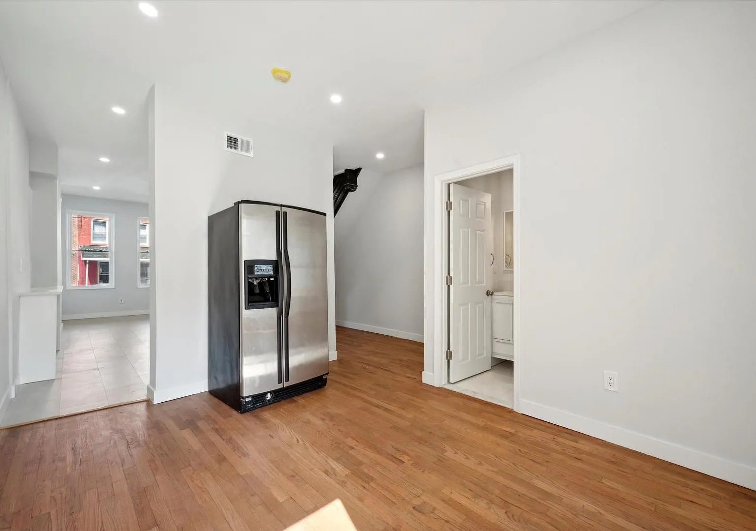 647 N 33rd St - House — Photo 3