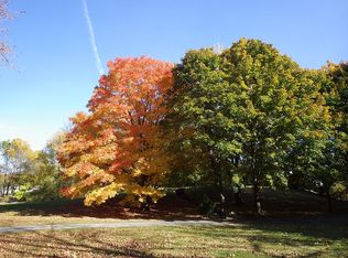 2814 Regner Rd, McHenry, IL 60051