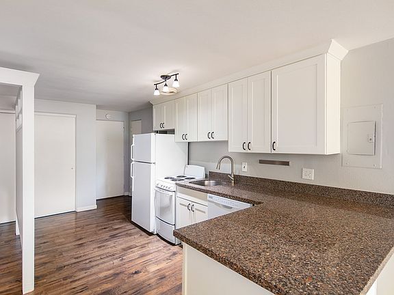 5th image of 1928 43rd Ave E APT 6