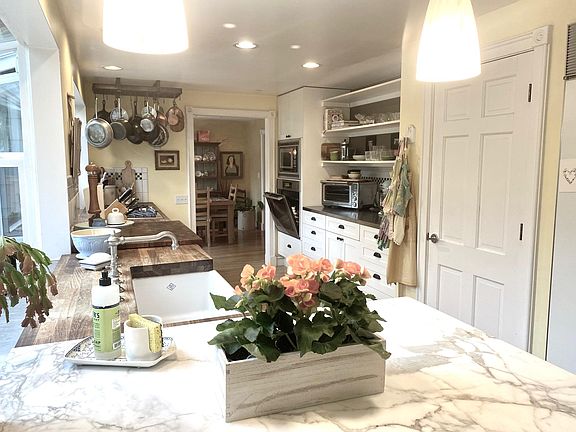 2nd image of 6211 Parkside Ln
