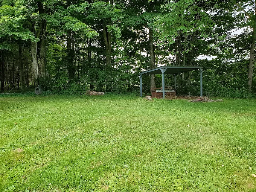 3 bed, 980 sqft, $850 — Photo 2