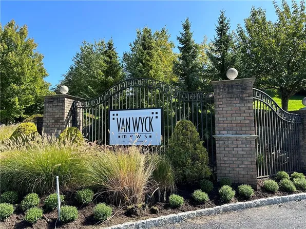 3010 Bennington Drive, Fishkill, NY 12524