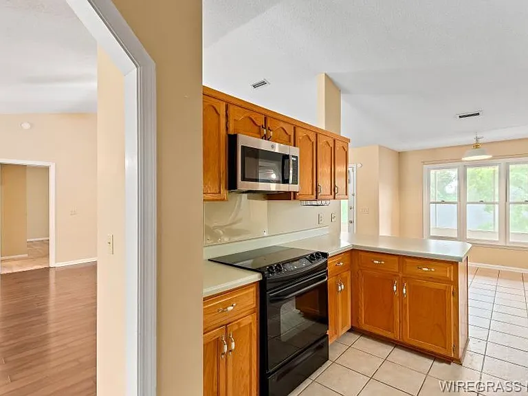 2804 Partridge Ln — Photo 3
