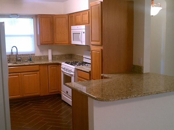 4th image of 1718 Jordan Dr
