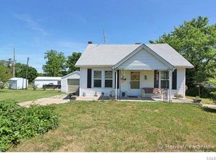 910 Ste Genevieve Dr, Sainte Genevieve, MO 63670