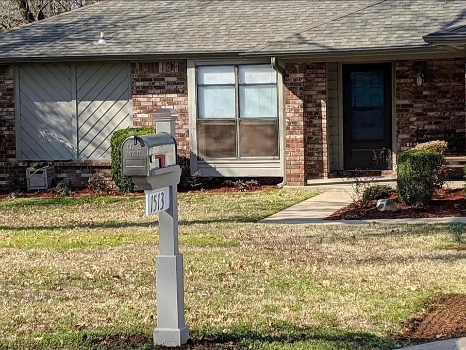 2nd image of 1513 Princeton Dr