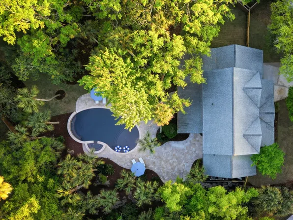 103 Oakview Ln, Isle Of Palms, SC 29451