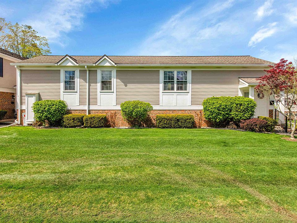 1st image of 42108 Pellston Dr
