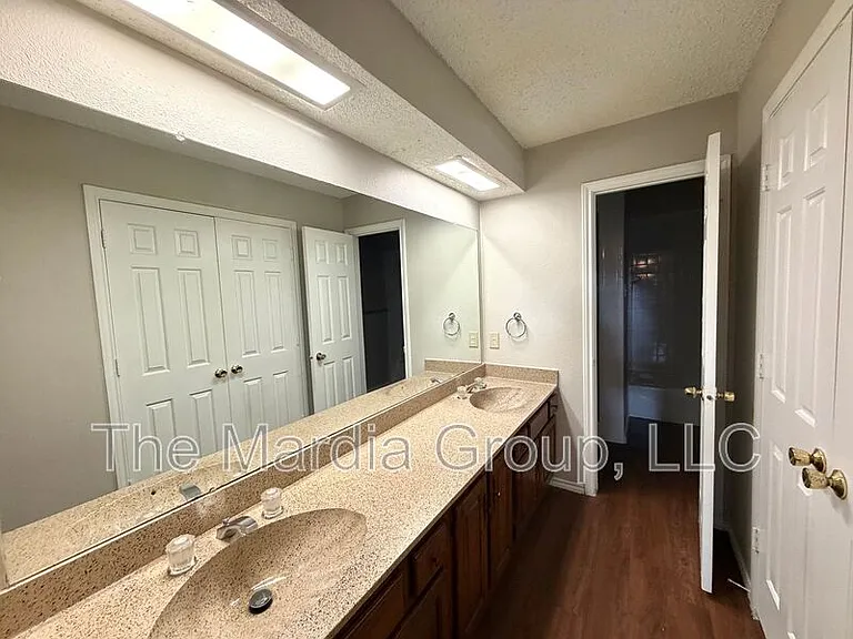 13222 Fall Manor Dr — Photo 5