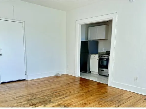 1319 Meridian Ave, Miami Beach, FL 33139