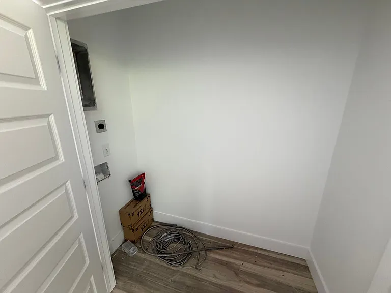 904 N Sang Ave #B — Photo 17
