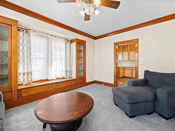 3rd image of 515 W 28th St