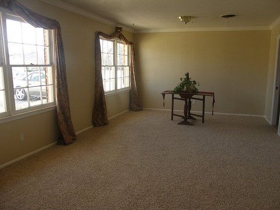 2nd image of 1700 Cimmaron Dr