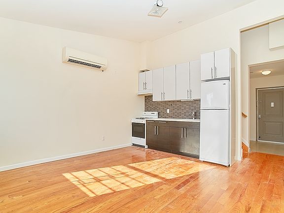 2nd image of 3051 Brighton 3 St #302