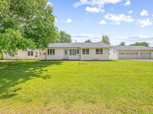 329 E 8th St, Pecatonica, IL 61063