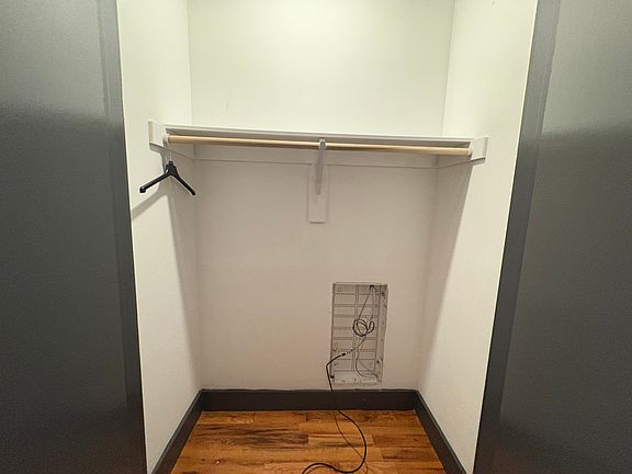 3rd image of 568 Communipaw Ave #204