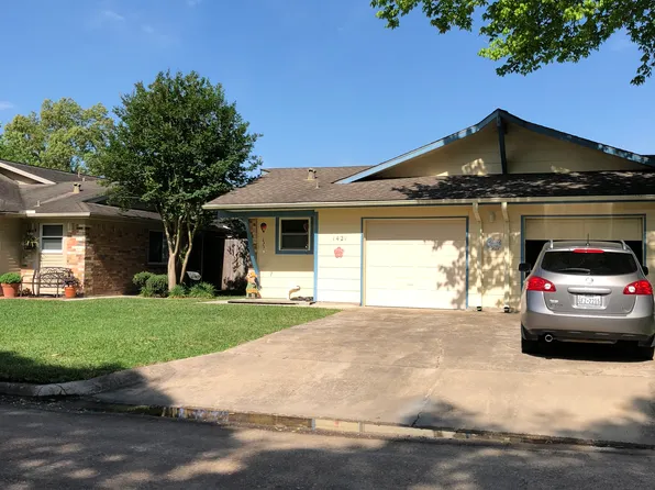 1421 Silverpines Rd, Houston, TX 77062