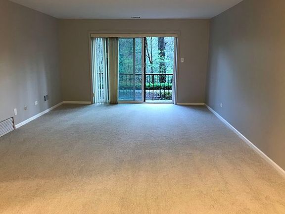 3rd image of 7502 Farmingdale Dr APT 107
