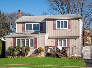 187 Sweezy Ave, Freeport, NY 11520