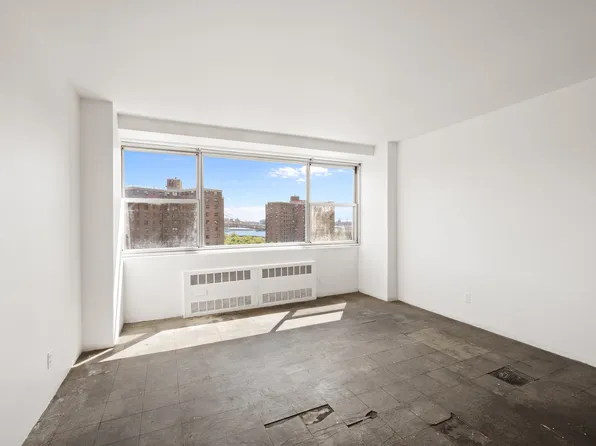 185 Park Row 12E image 3 of 7