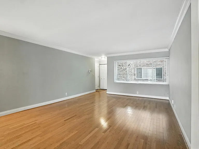 2270 Madison Rd #1B — Photo 12