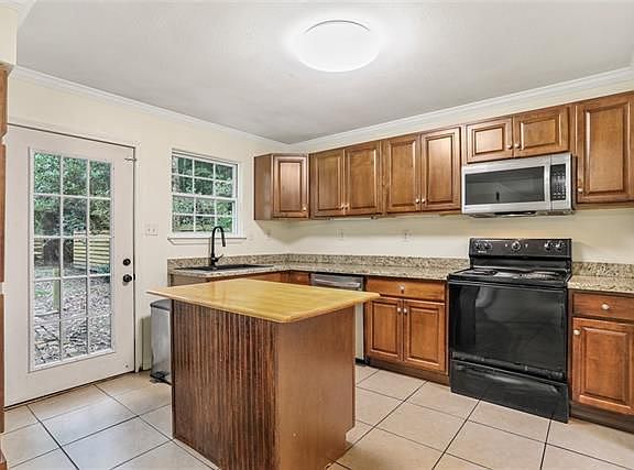 3rd image of 57747 Martin Ln