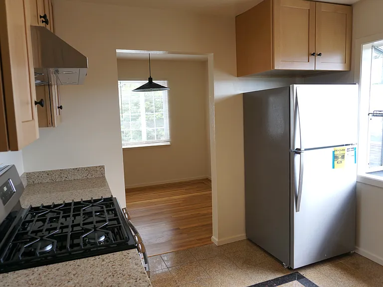 2201 Evergreen Dr — Photo 7
