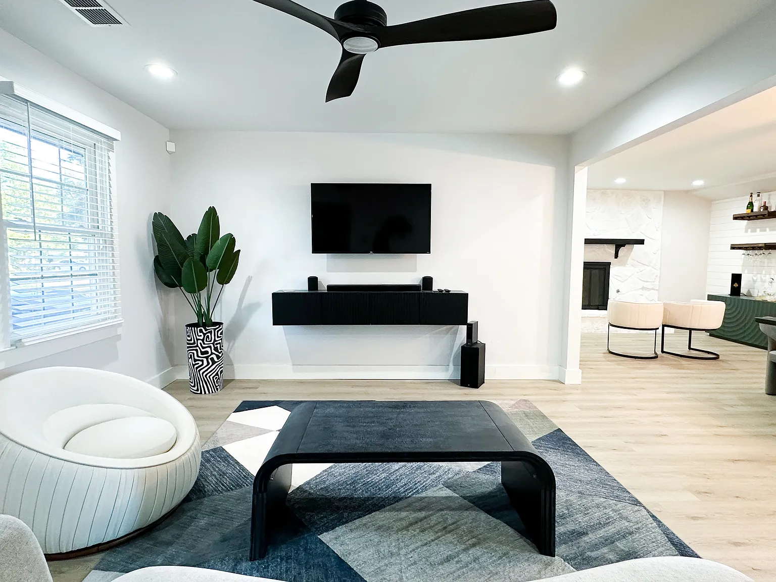 3 bed, 1519 sqft, $3,200 — Photo 3