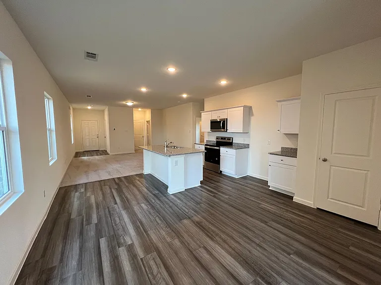 1710 Washington St — Photo 14