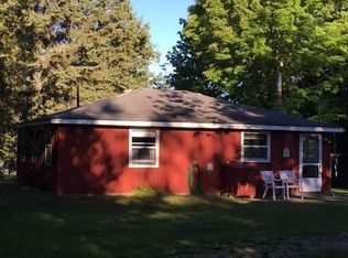 1898 S Simons Rd, Lake Leelanau, MI 49653