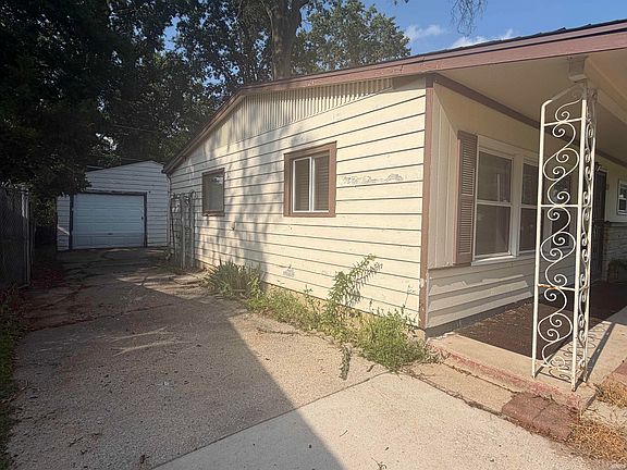 3rd image of 2619 Drexel Ave