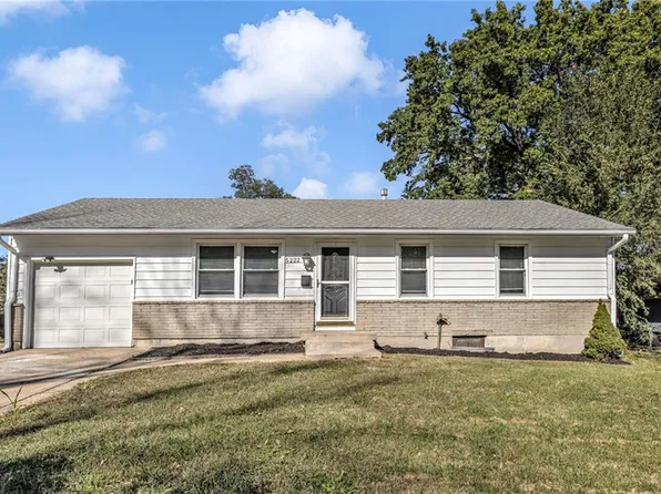 5222 NE 44th St, Kansas City, MO 64117