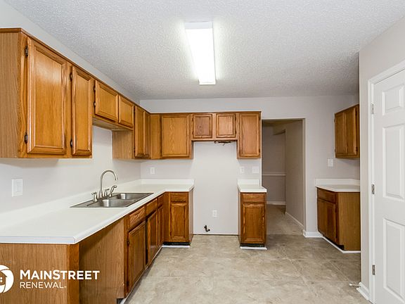 5th image of 1521 Chelsea Downs Dr NE