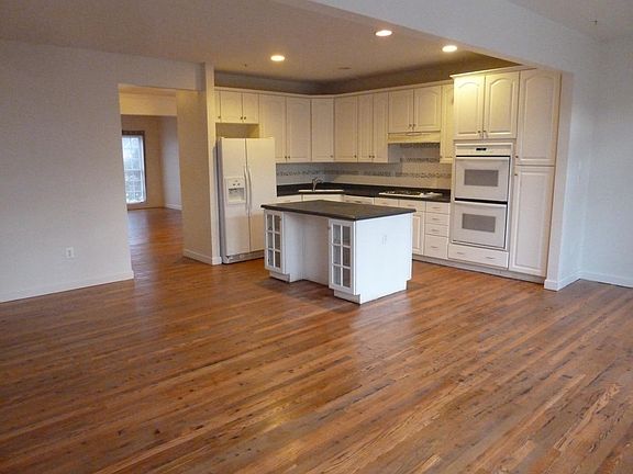 Open kitchen with direct access to huge deck