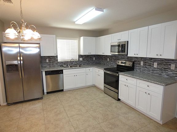 4th image of 3216 W Carlos Ln