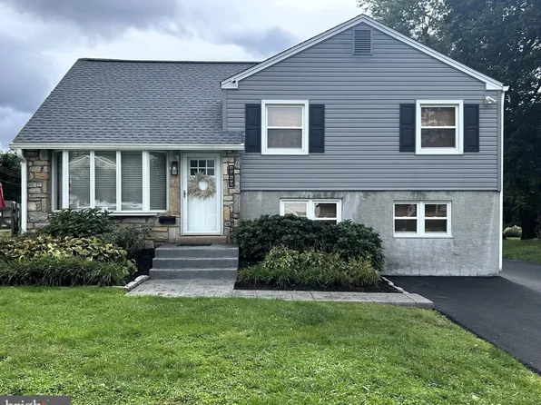 1312 Bradford Rd, Oreland, PA 19075