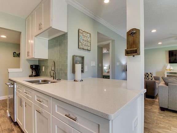 2nd image of 100 Seascape Dr Unit 2B