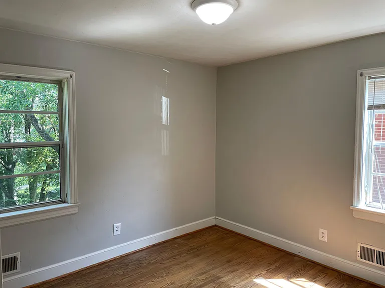 2253 Memorial Ave SW — Photo 12