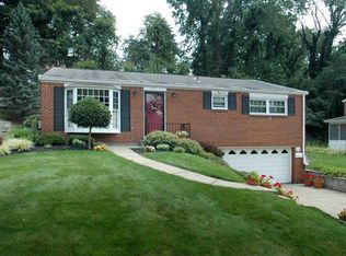 141 Nassau Dr, Pittsburgh, PA 15239