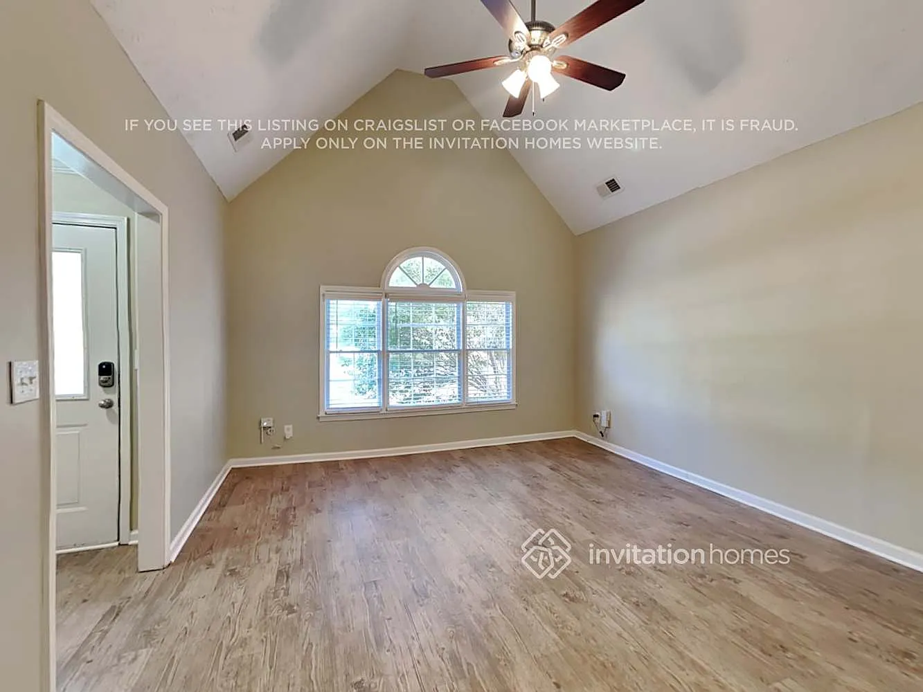 1055 Burning Bush Dr Loganville, GA 30052 — Photo 4