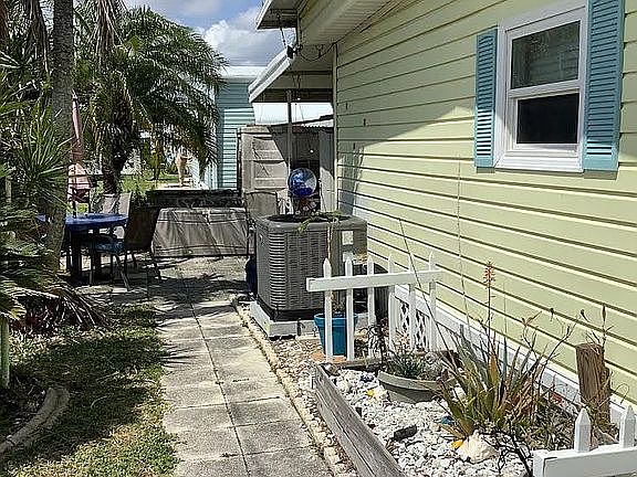 Corner lot - two driveways
