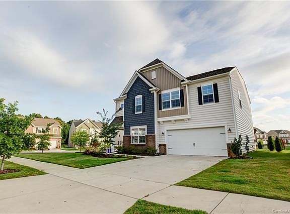 2nd image of 13003 Sagamore Hill Dr