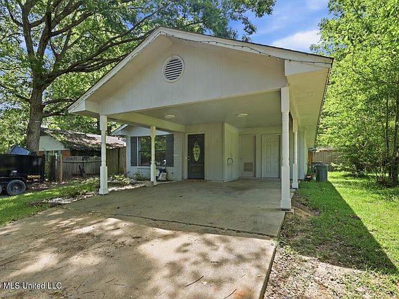 2nd image of 207 Martin Rd