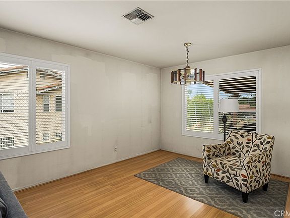 5th image of 402 Greendale Dr