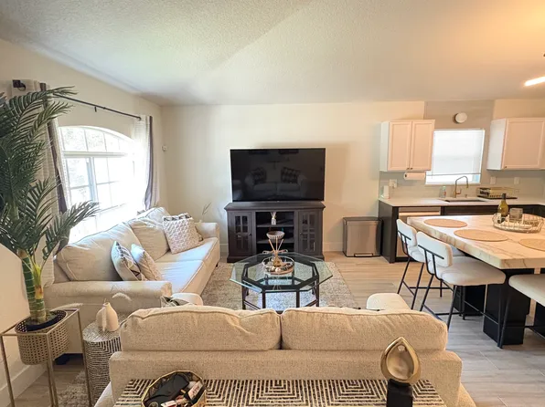 3327 Carlisle Ave S, Saint Petersburg, FL 33712