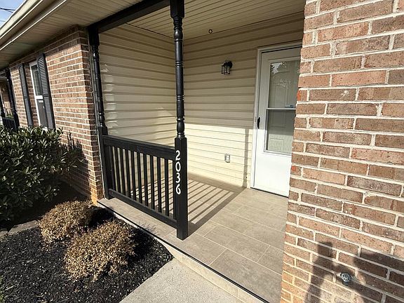2nd image of 2036 Countryhill Ln