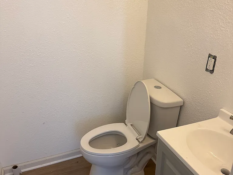 1246 Orchard St — Photo 6