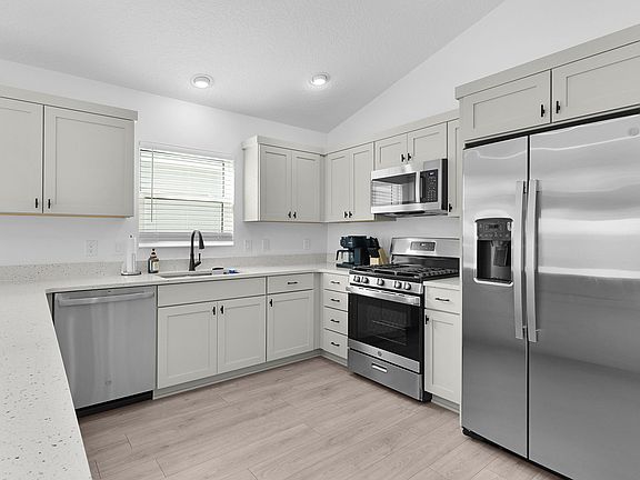 5th image of 1047 Justin Mills Ct