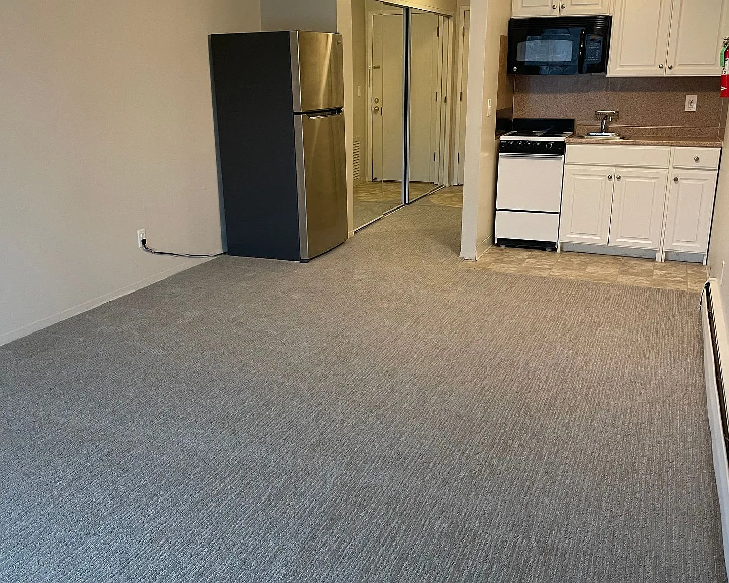 1040 Cleveland Apartments — Photo 1