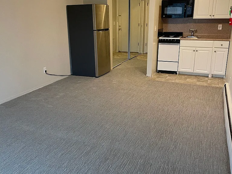1040 Cleveland Apartments — Photo 1
